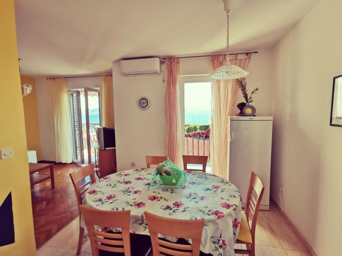 Apartment Venci Bol Exteriör bild