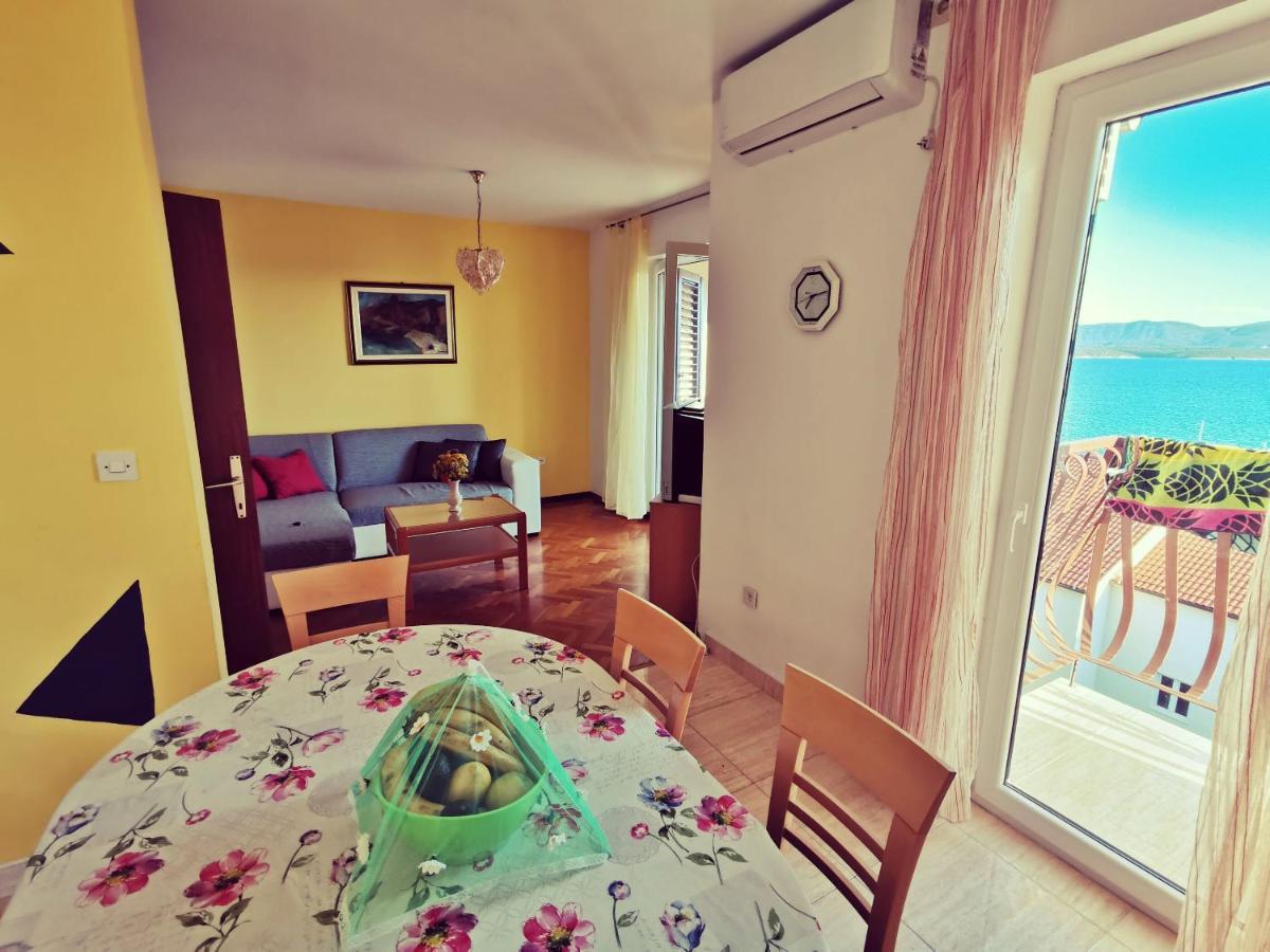 Apartment Venci Bol Exteriör bild